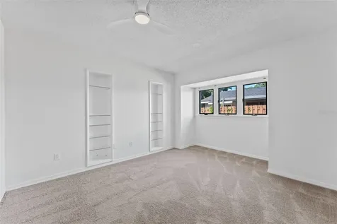 1502 Haven Bend Tampa FL 33613