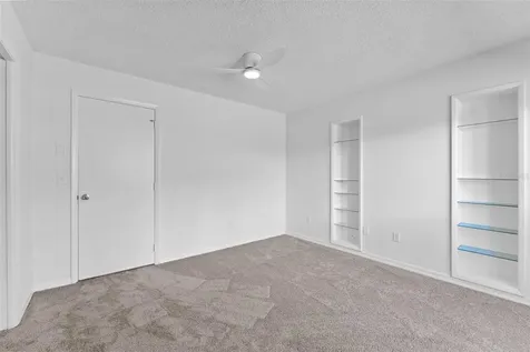 1502 Haven Bend Tampa FL 33613
