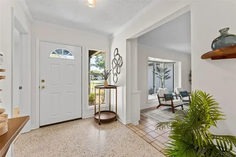 1502 Haven Bend Tampa FL 33613