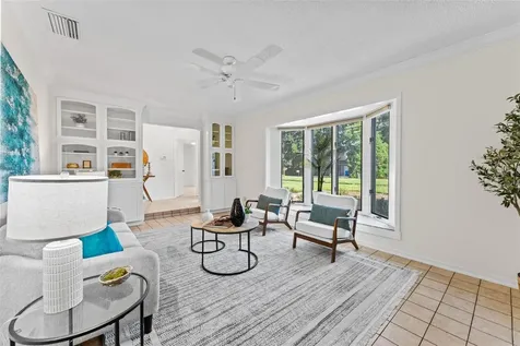 1502 Haven Bend Tampa FL 33613