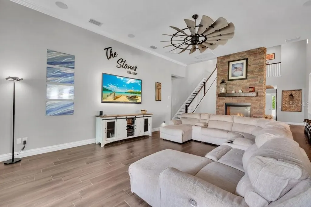 14908 Bassinger Lane Lithia FL 33547