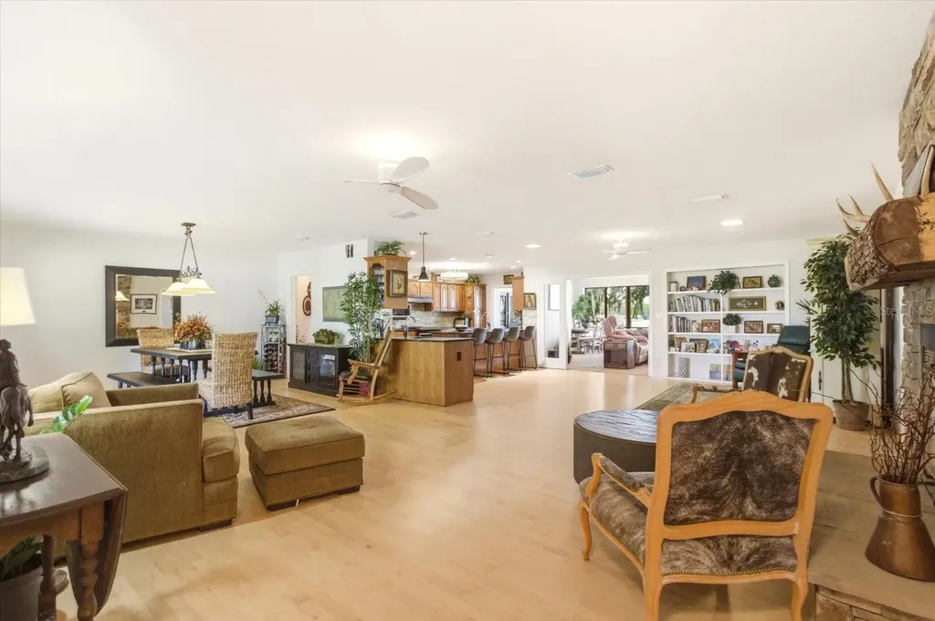 4910 E Lake Drive Winter Springs FL 32708