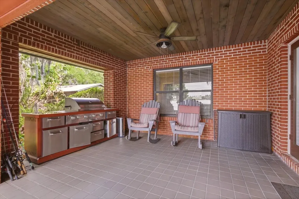 4910 E Lake Drive Winter Springs FL 32708