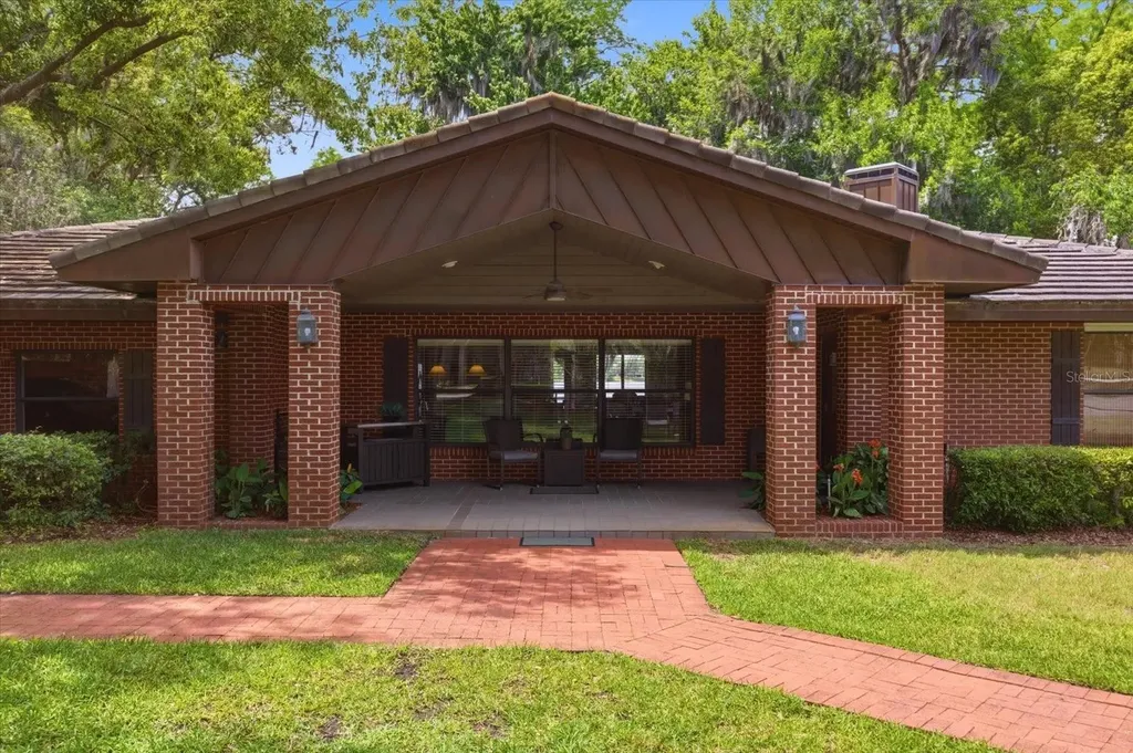 4910 E Lake Drive Winter Springs FL 32708