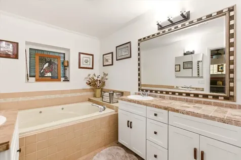 4910 E Lake Drive Winter Springs FL 32708