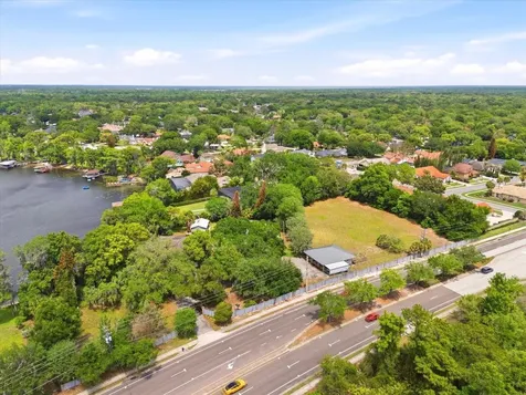 4910 E Lake Drive Winter Springs FL 32708