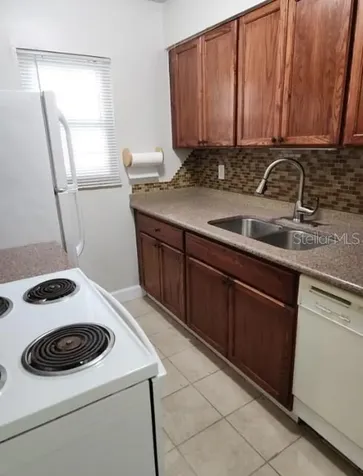 817 Sky Lake Circle Orlando FL 32809