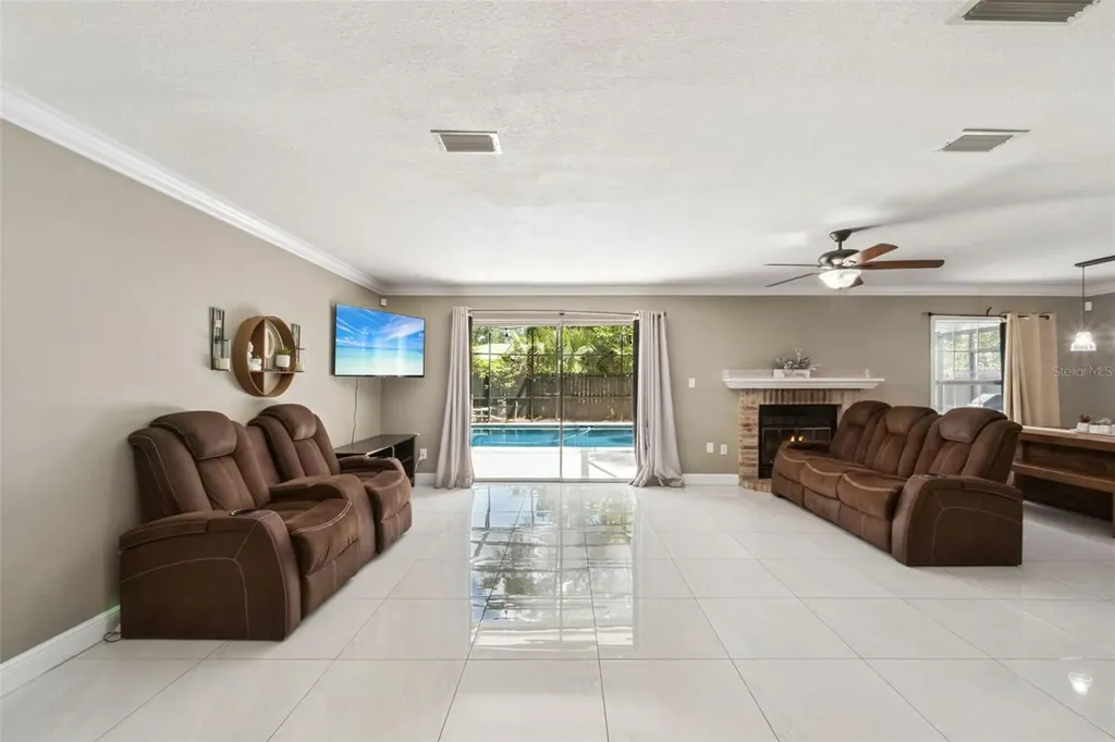 1537 S Spring Garden Avenue Deland FL 32720