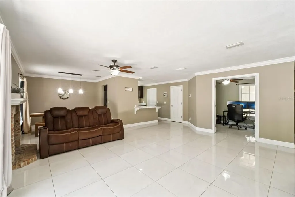 1537 S Spring Garden Avenue Deland FL 32720