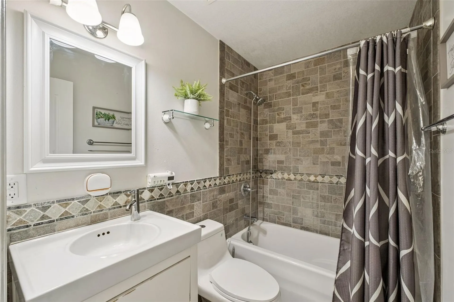 1537 S Spring Garden Avenue Deland FL 32720