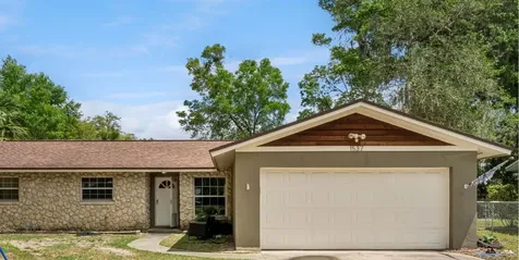 1537 S Spring Garden Avenue Deland FL 32720
