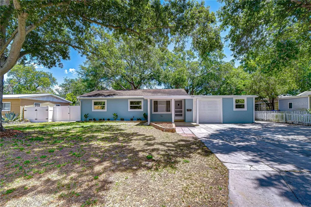 7235 15th Street N St Petersburg FL 33702