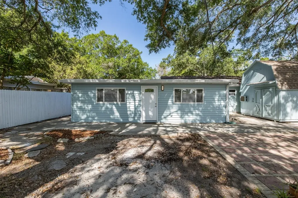 7235 15th Street N St Petersburg FL 33702