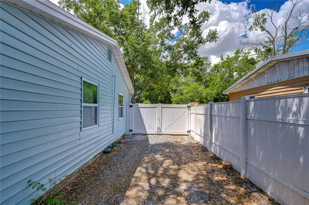 7235 15th Street N St Petersburg FL 33702