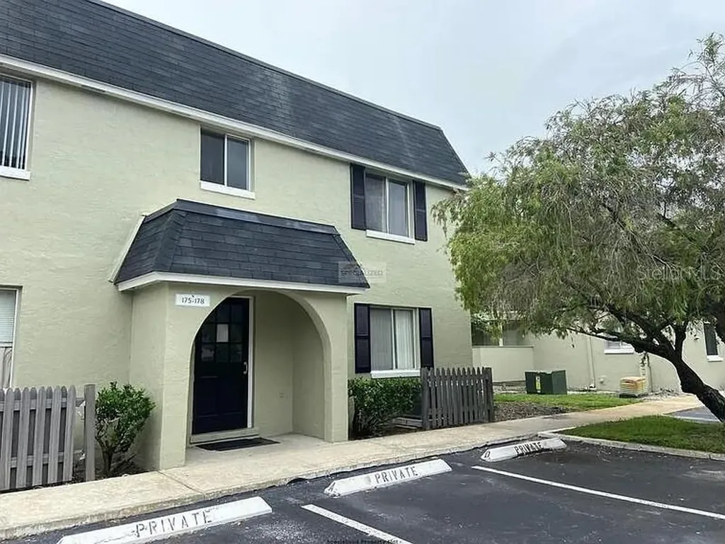 525 Conway Road Orlando FL 32807