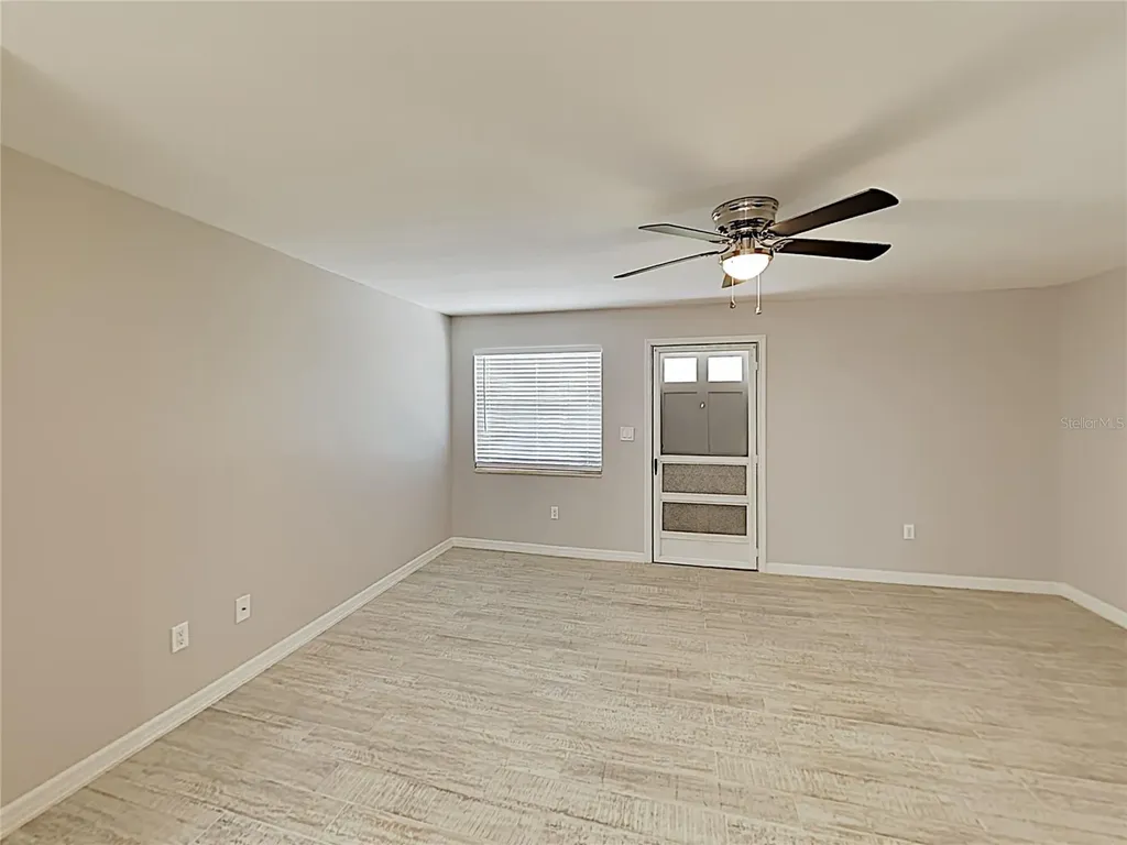 525 Conway Road Orlando FL 32807