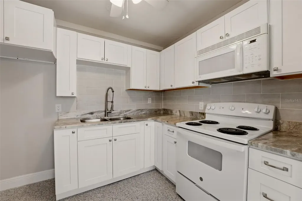 4515-4517 103rd Street Court W Bradenton FL 34210