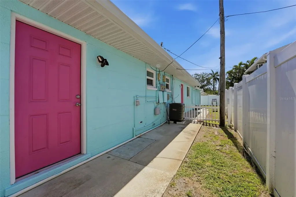 4515-4517 103rd Street Court W Bradenton FL 34210