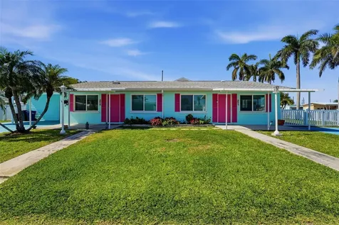 4515-4517 103rd Street Court W Bradenton FL 34210