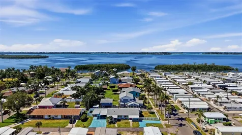 4515-4517 103rd Street Court W Bradenton FL 34210