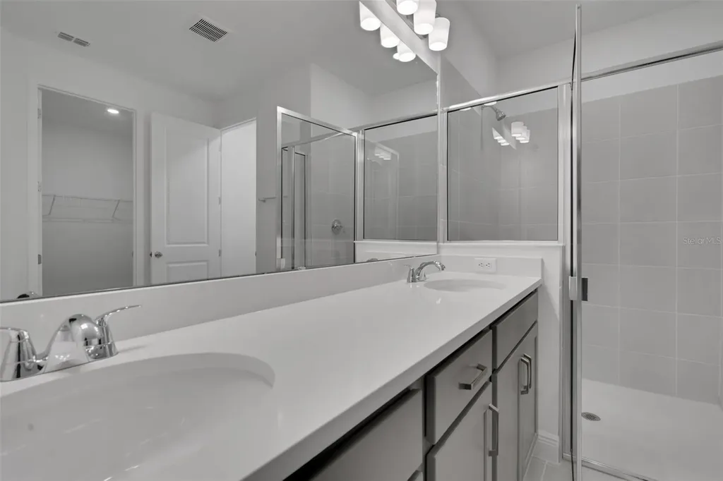 736 Sunshower Drive Lady Lake FL 32159