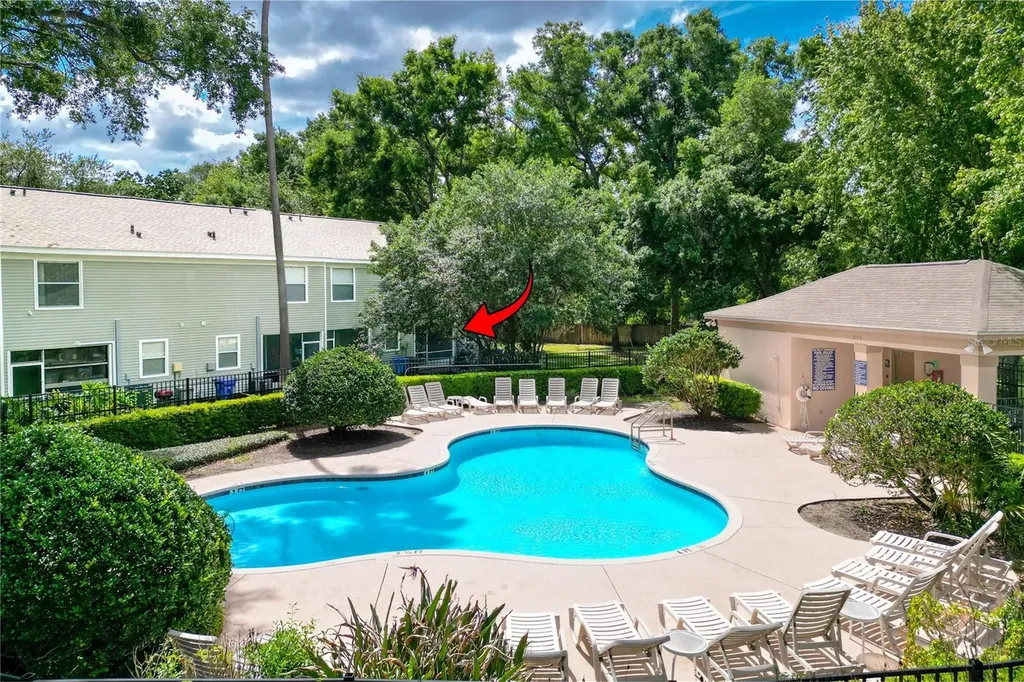 212 Golden Pond Court Valrico FL 33594
