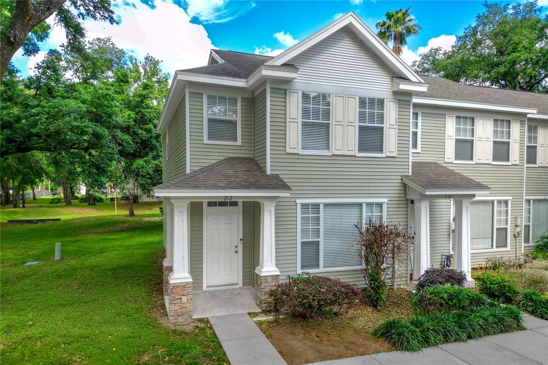 212 Golden Pond Court Valrico FL 33594