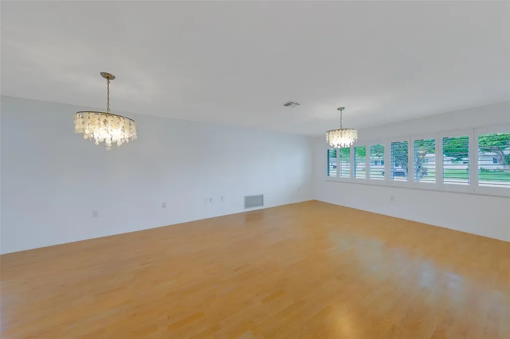 1923 Sky Drive Clearwater FL 33755