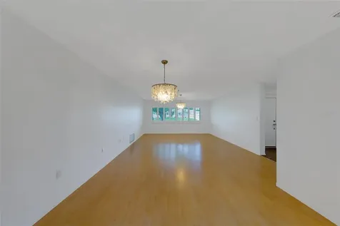 1923 Sky Drive Clearwater FL 33755