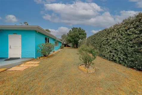 1923 Sky Drive Clearwater FL 33755