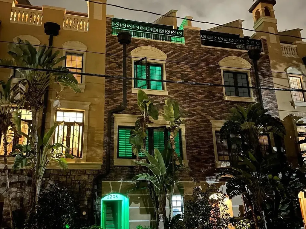 2208 Soho Bay Court Tampa FL 33606