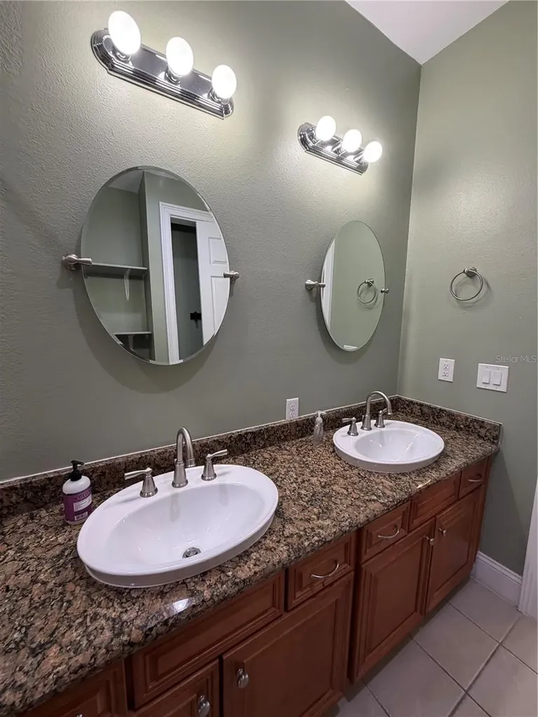 2208 Soho Bay Court Tampa FL 33606