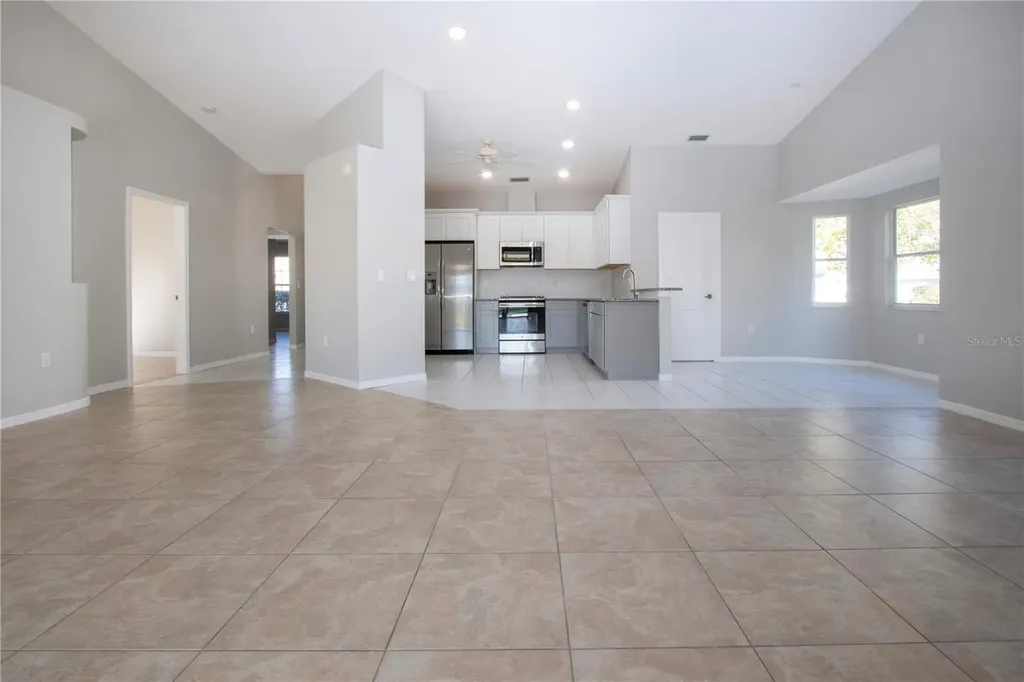 9590 Knightsbridge Circle Sarasota FL 34238