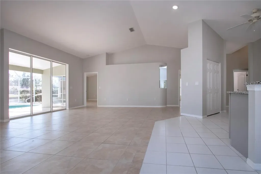 9590 Knightsbridge Circle Sarasota FL 34238