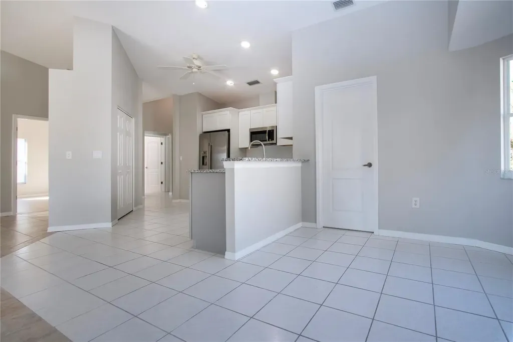9590 Knightsbridge Circle Sarasota FL 34238