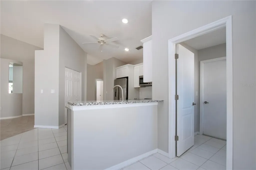 9590 Knightsbridge Circle Sarasota FL 34238