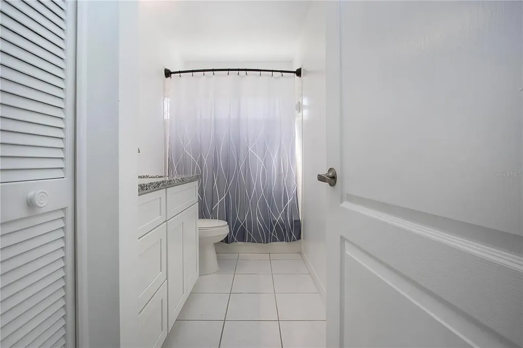 9590 Knightsbridge Circle Sarasota FL 34238