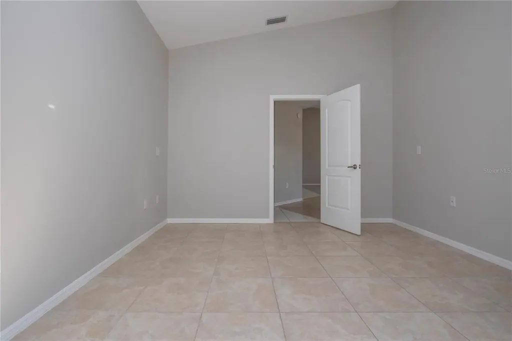 9590 Knightsbridge Circle Sarasota FL 34238