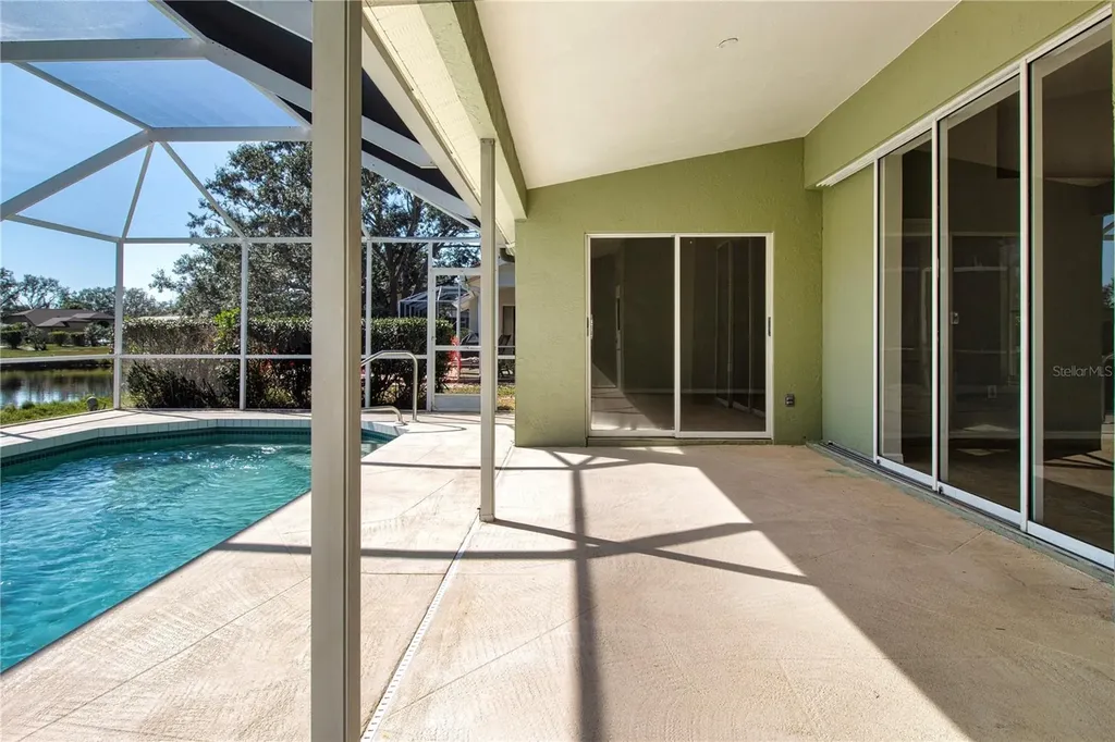 9590 Knightsbridge Circle Sarasota FL 34238