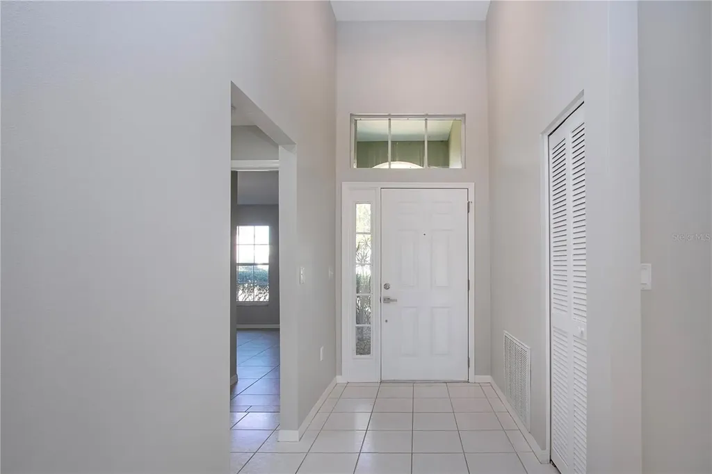 9590 Knightsbridge Circle Sarasota FL 34238