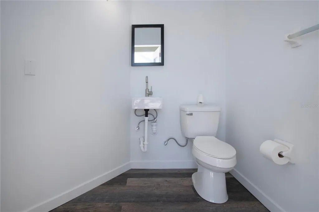 9590 Knightsbridge Circle Sarasota FL 34238