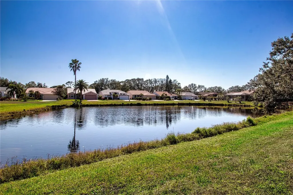 9590 Knightsbridge Circle Sarasota FL 34238