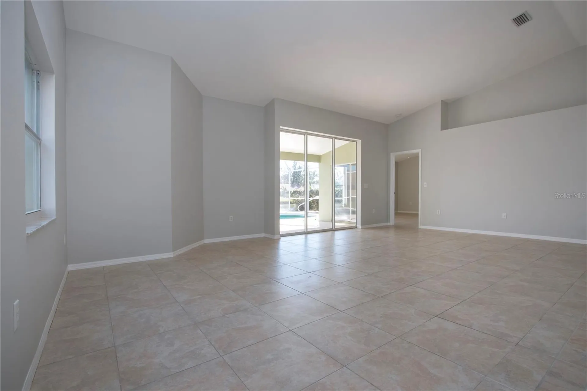 9590 Knightsbridge Circle Sarasota FL 34238