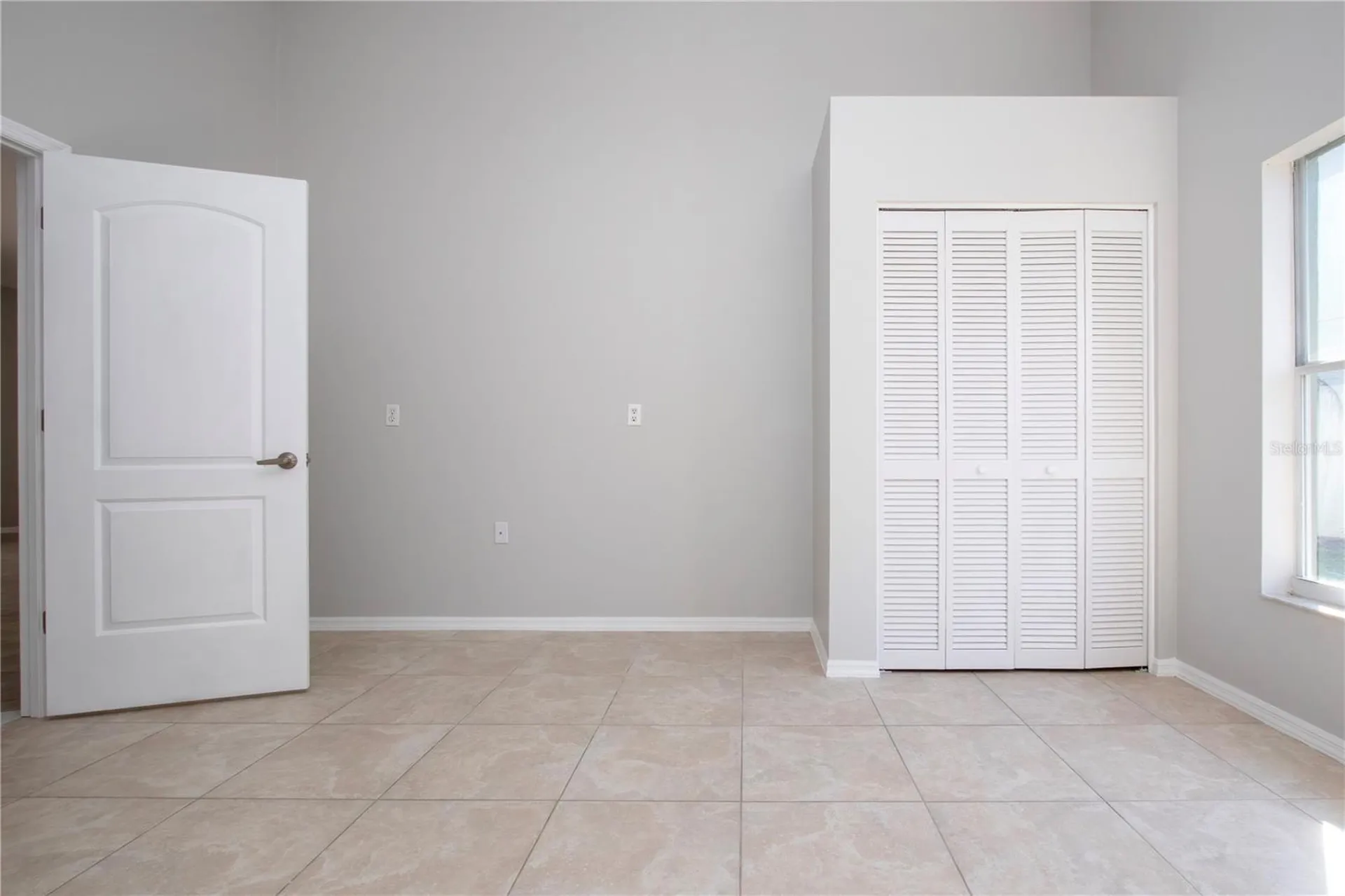 9590 Knightsbridge Circle Sarasota FL 34238