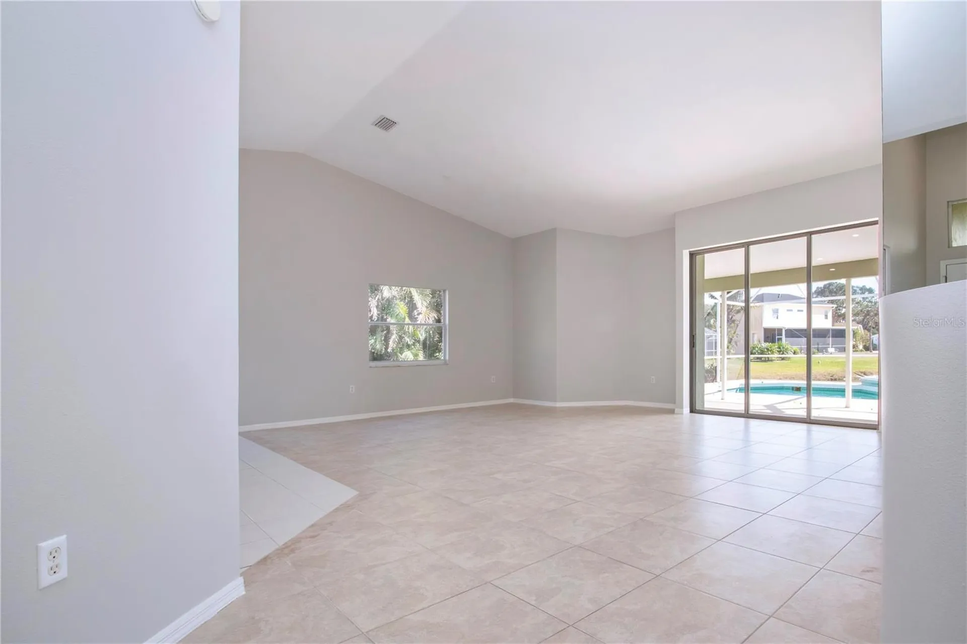 9590 Knightsbridge Circle Sarasota FL 34238