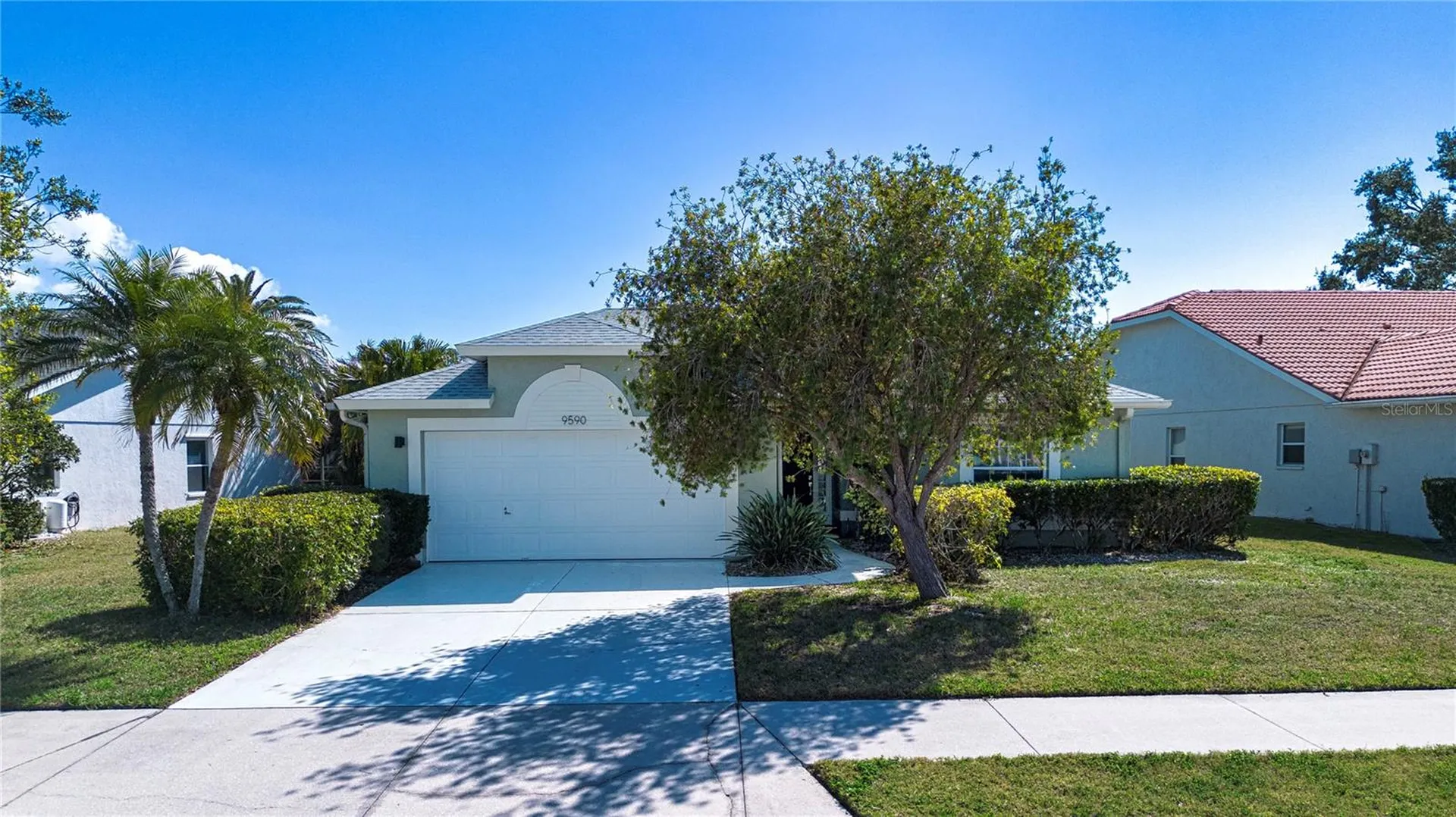 9590 Knightsbridge Circle Sarasota FL 34238