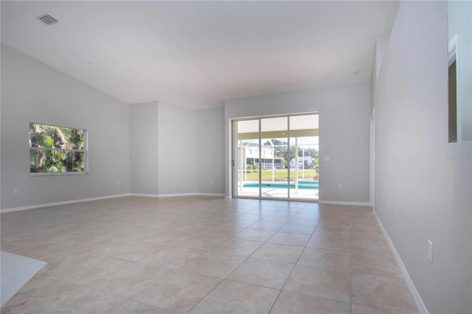 9590 Knightsbridge Circle Sarasota FL 34238