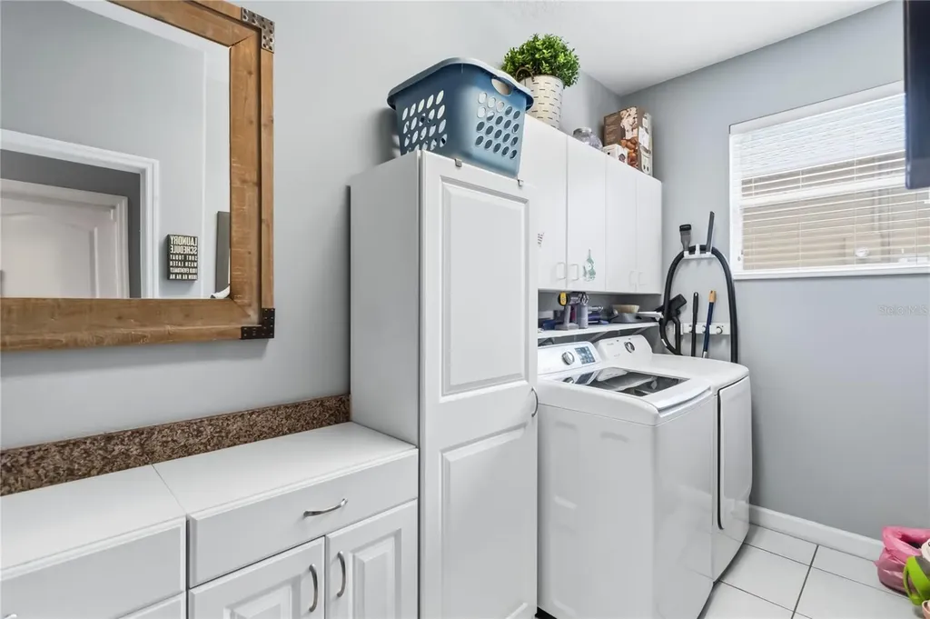 1925 Breezy Hill Drive Windermere Florida 34786 Windermere FL 34786