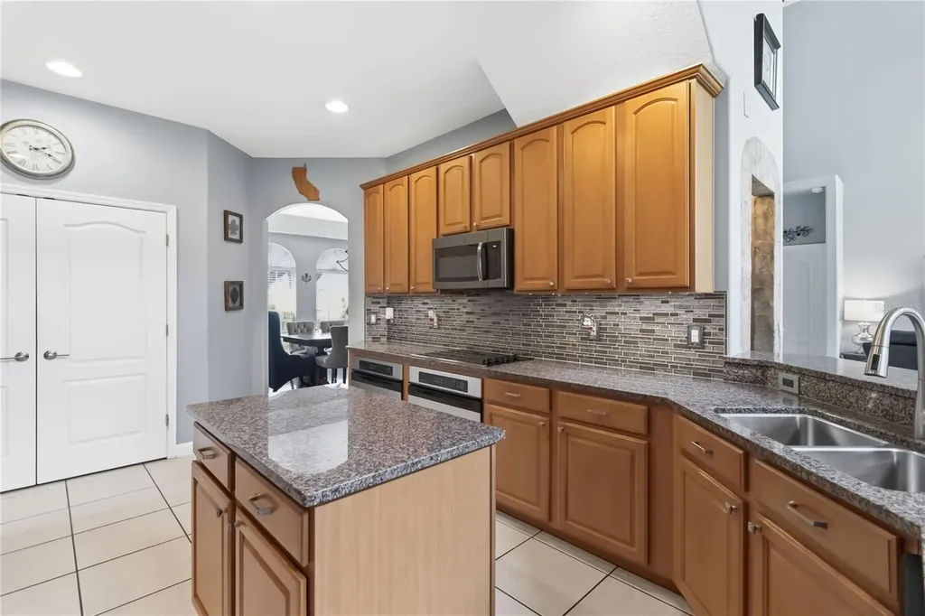 1925 Breezy Hill Drive Windermere Florida 34786 Windermere FL 34786