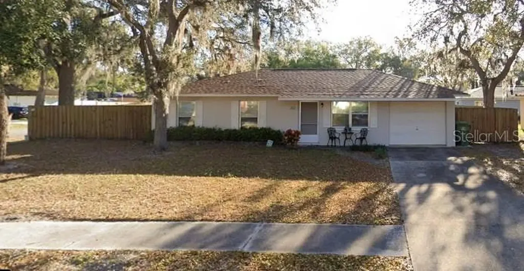312 Deborah Avenue Leesburg FL 34748